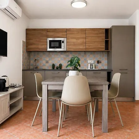 La Dolce - Key To Apartment
